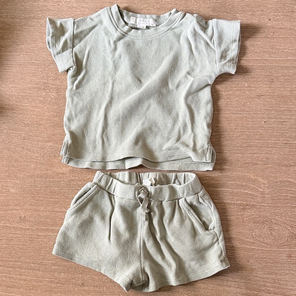 kendi Other - Cozy Kids Matching Set in Soft green